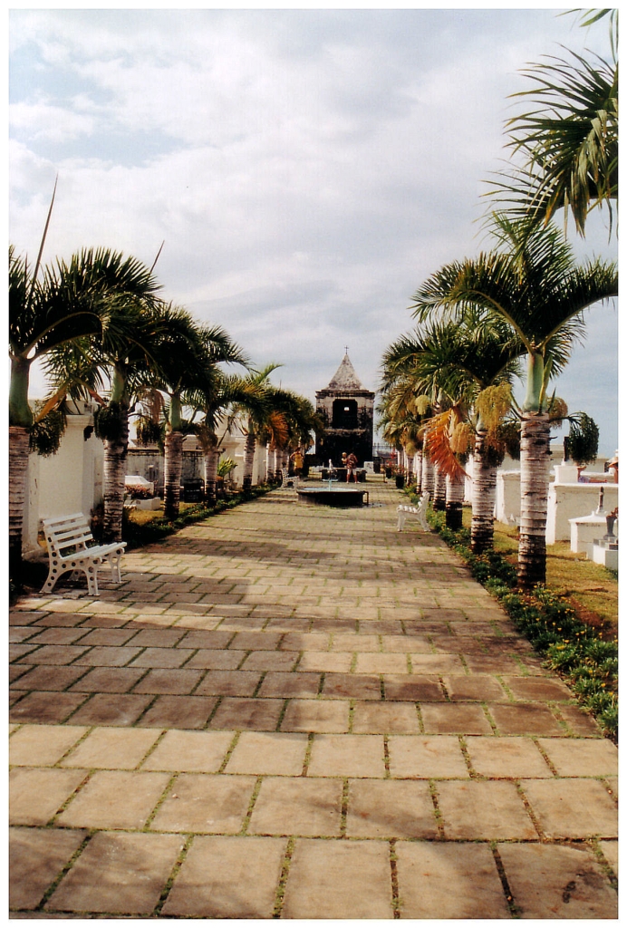 06 - Cimetière Marin de Saint-paul (2).jpg